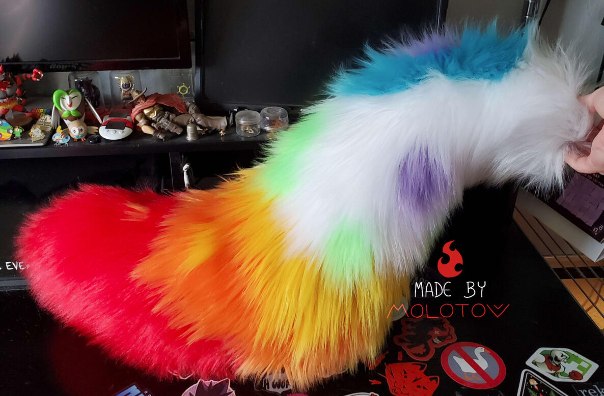 quartz4 The rainbow colored tail of Quartz.